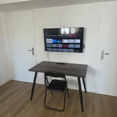 Διαμέρισμα Independante Avec Terrasse - Clim & Parking Public Gratuit A Proximite Σετ